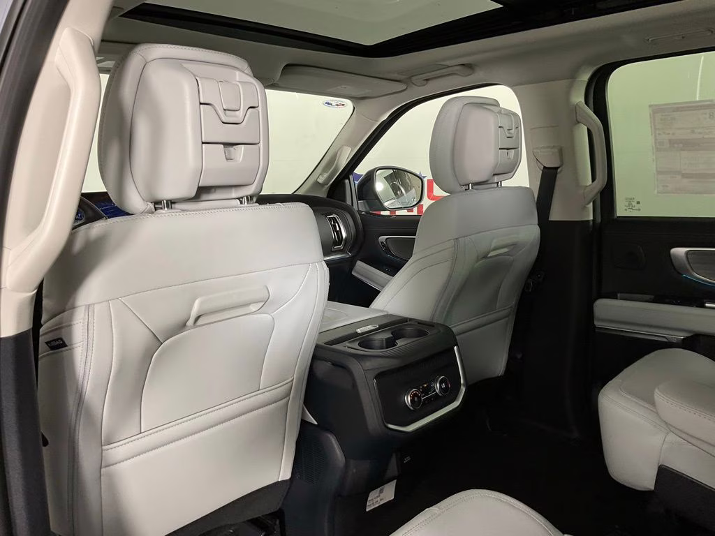 2026 Gray Metallic Ford Expedition Platinum 4X4 SUV