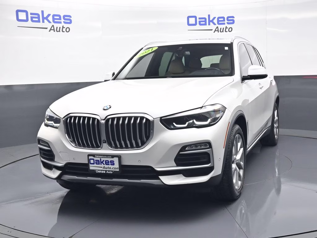 2021 White Metallic BMW X5 sDrive40i RWD SUV