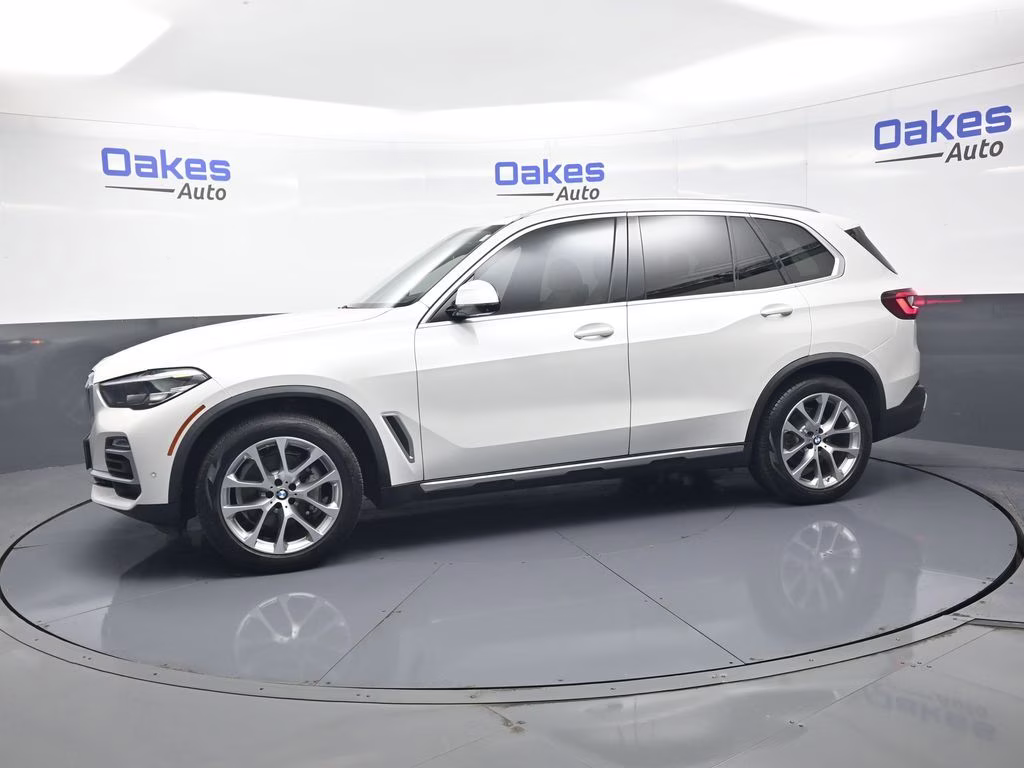 2021 White Metallic BMW X5 sDrive40i RWD SUV