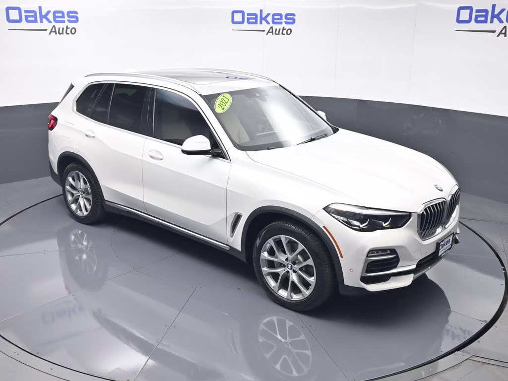 2021 White Metallic BMW X5 sDrive40i RWD SUV