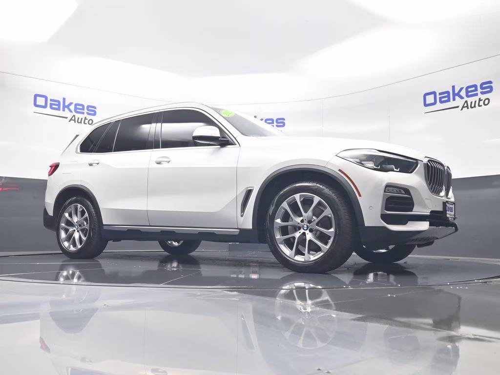 2021 White Metallic BMW X5 sDrive40i RWD SUV