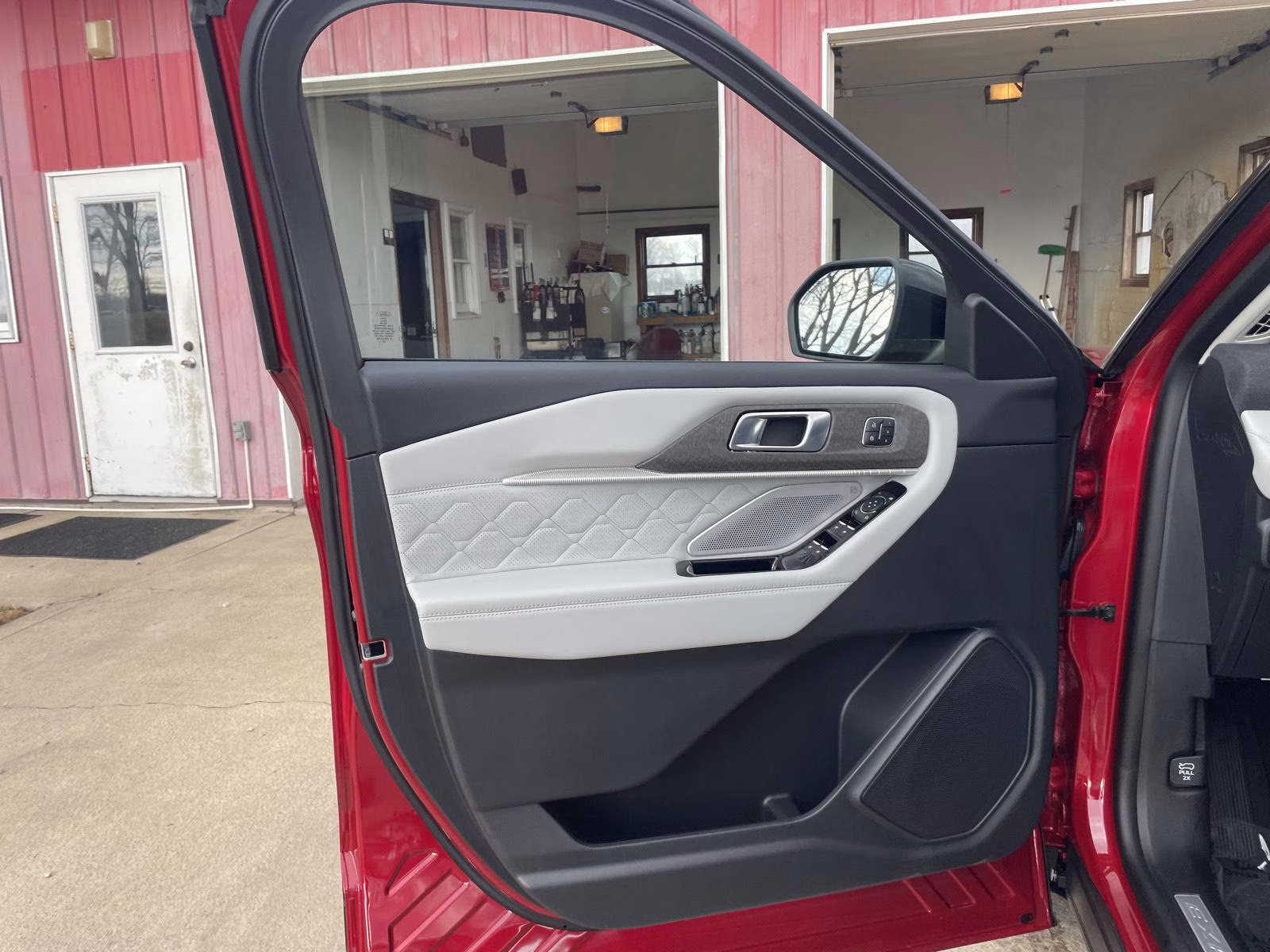 2026 Rapid Red Metallic Tinted Clearcoat Ford Explorer Platinum 4X4 SUV