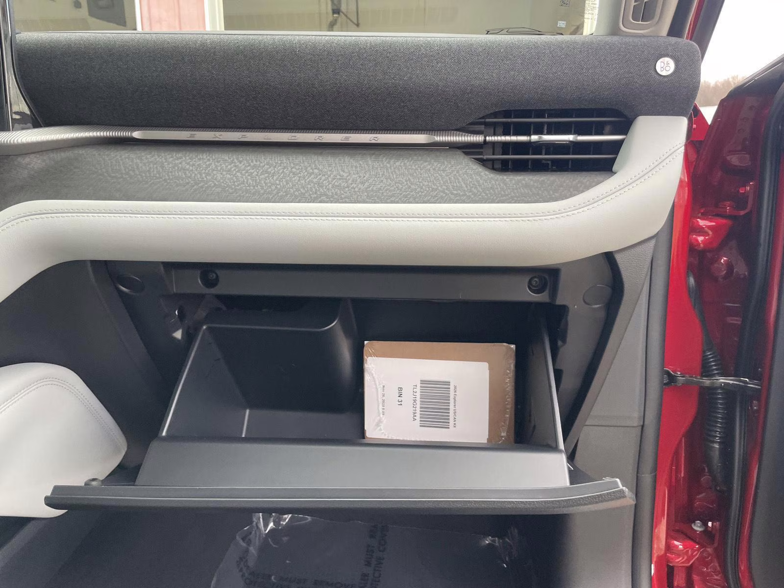 2026 Rapid Red Metallic Tinted Clearcoat Ford Explorer Platinum 4X4 SUV