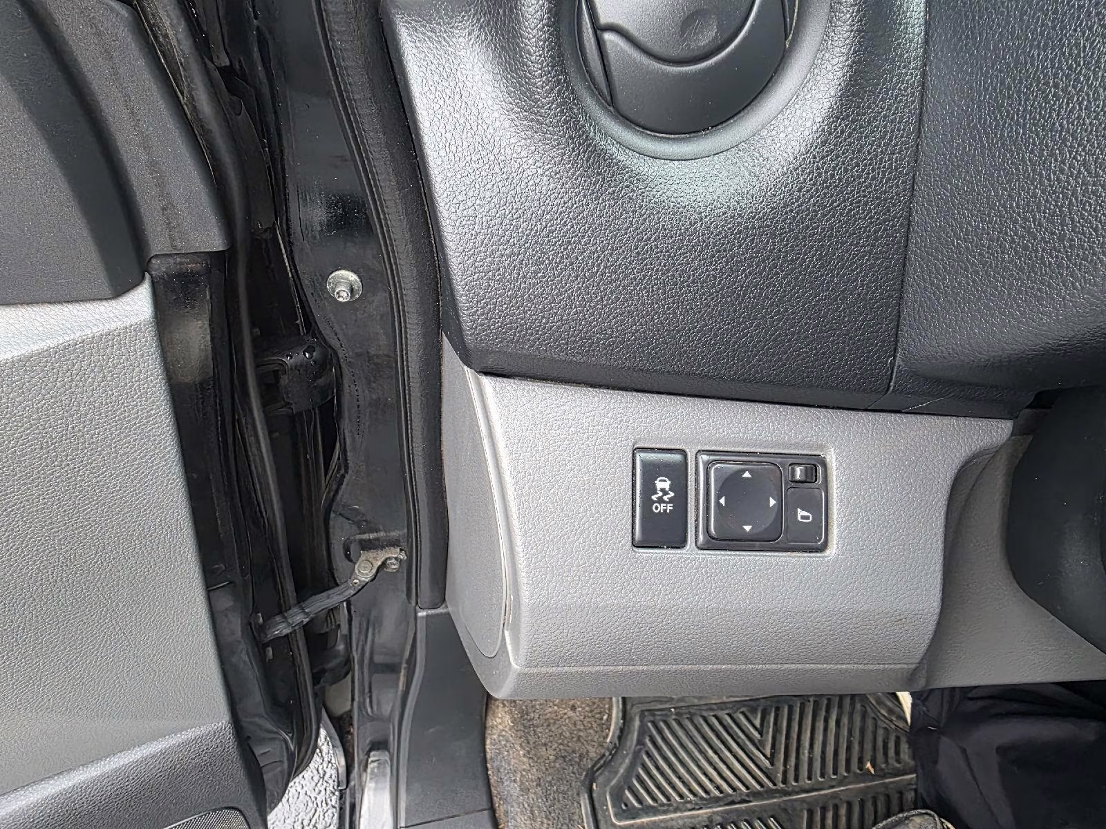 2014 Super Black Nissan NV200 SV FWD Van