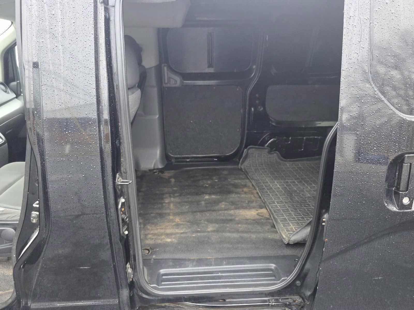 2014 Super Black Nissan NV200 SV FWD Van