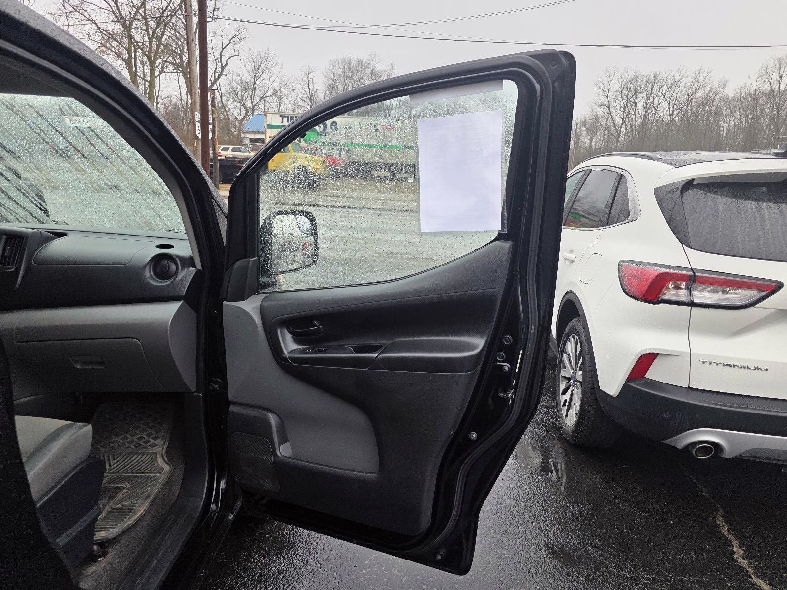 2014 Super Black Nissan NV200 SV FWD Van