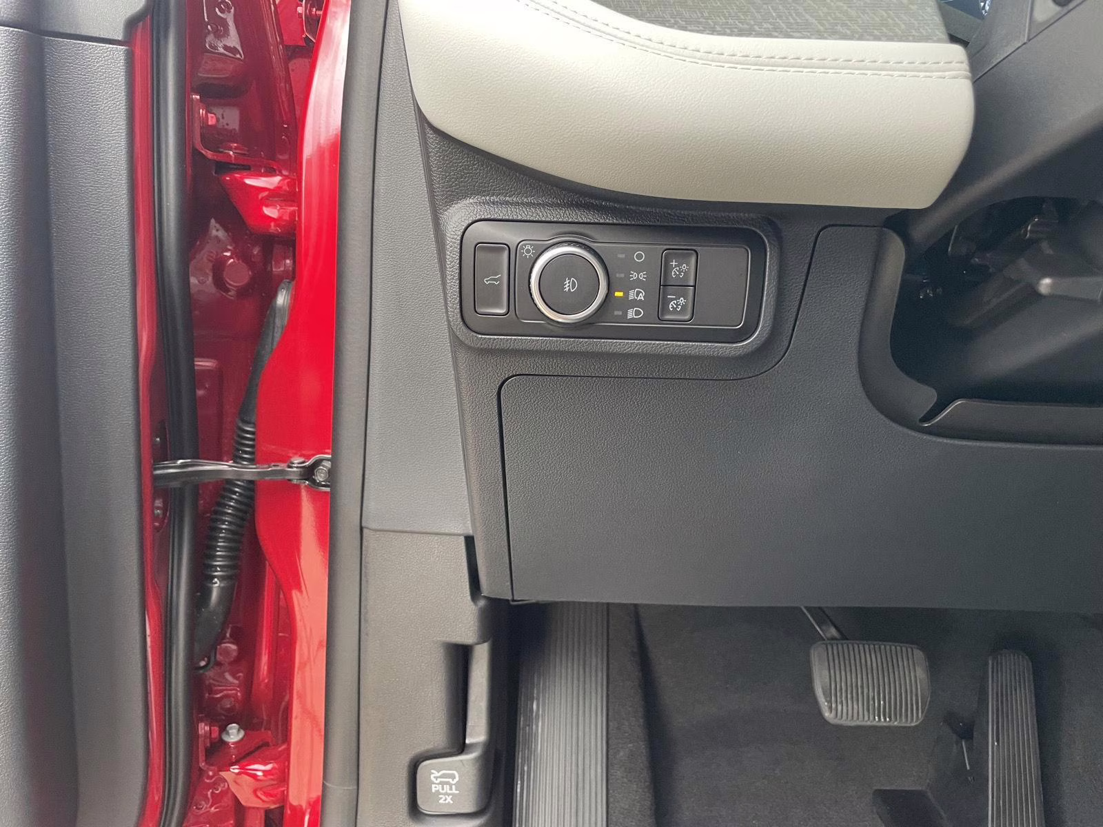 2026 Rapid Red Metallic Tinted Clearcoat Ford Explorer Platinum 4X4 SUV