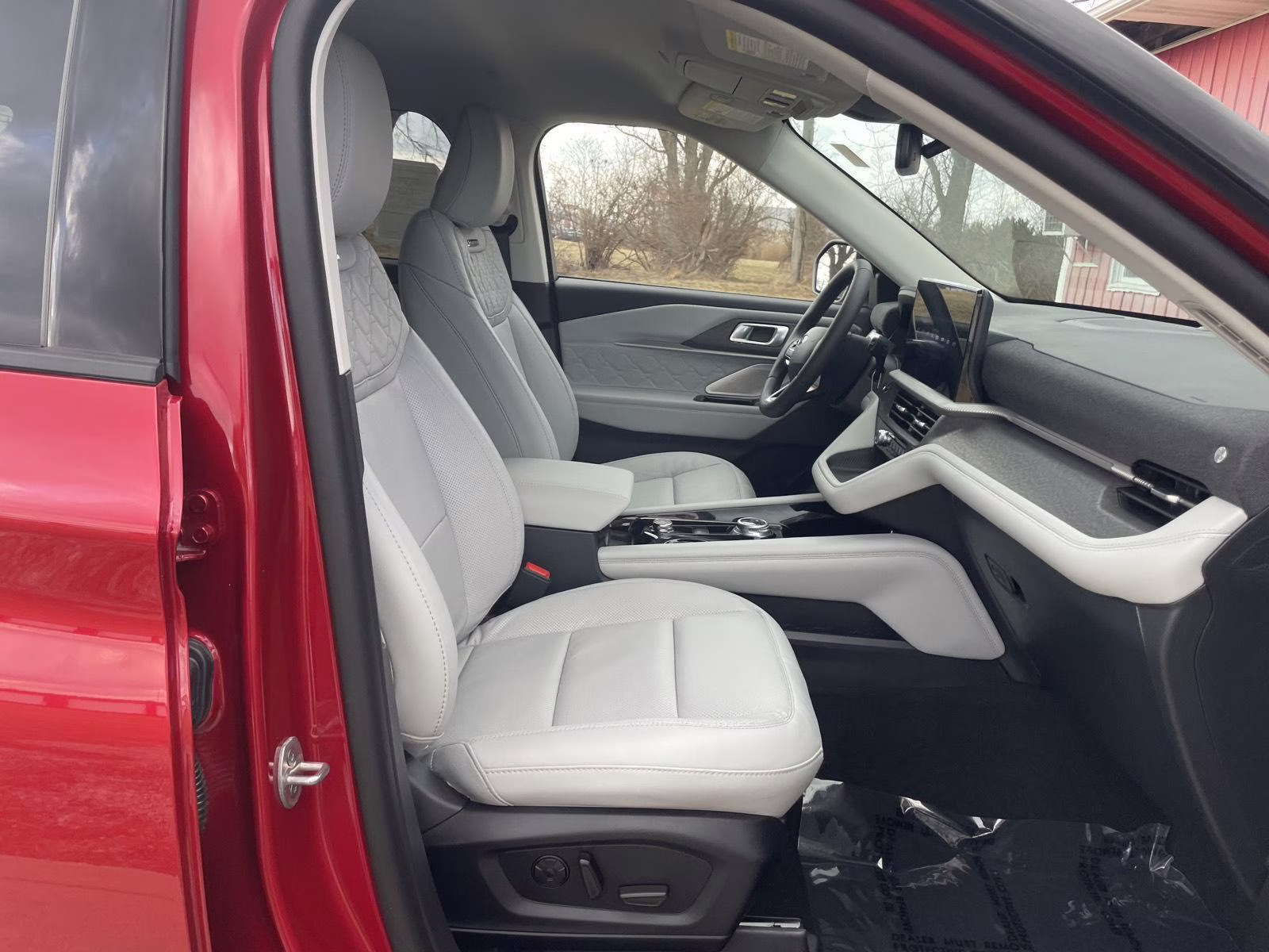 2026 Rapid Red Metallic Tinted Clearcoat Ford Explorer Platinum 4X4 SUV