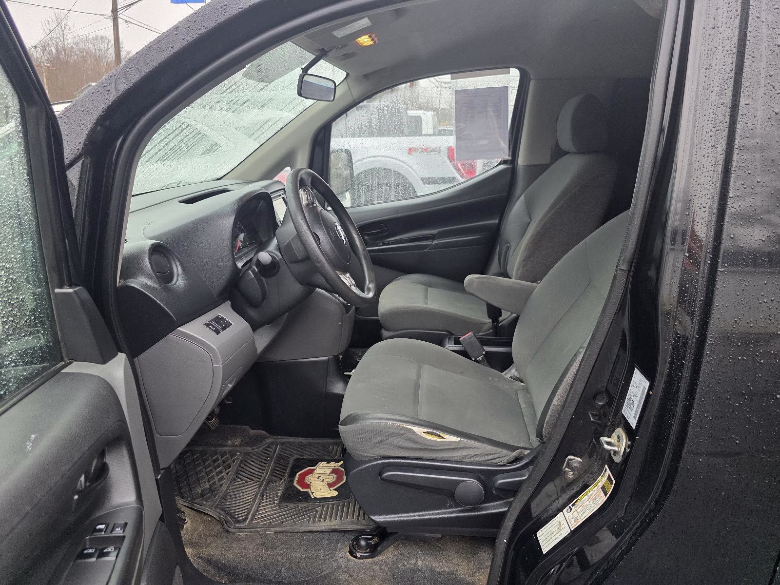 2014 Super Black Nissan NV200 SV FWD Van