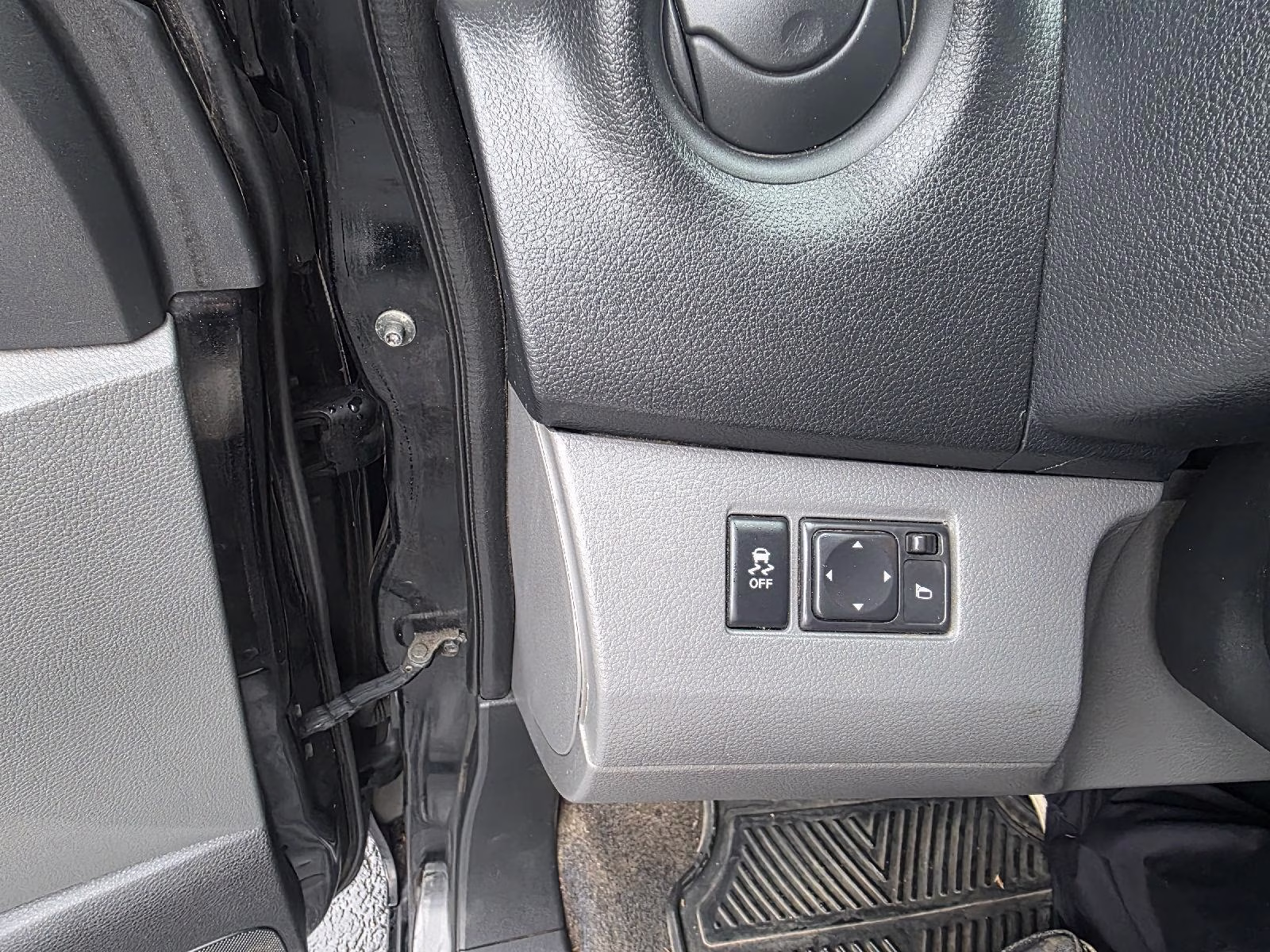 2014 Super Black Nissan NV200 SV FWD Van