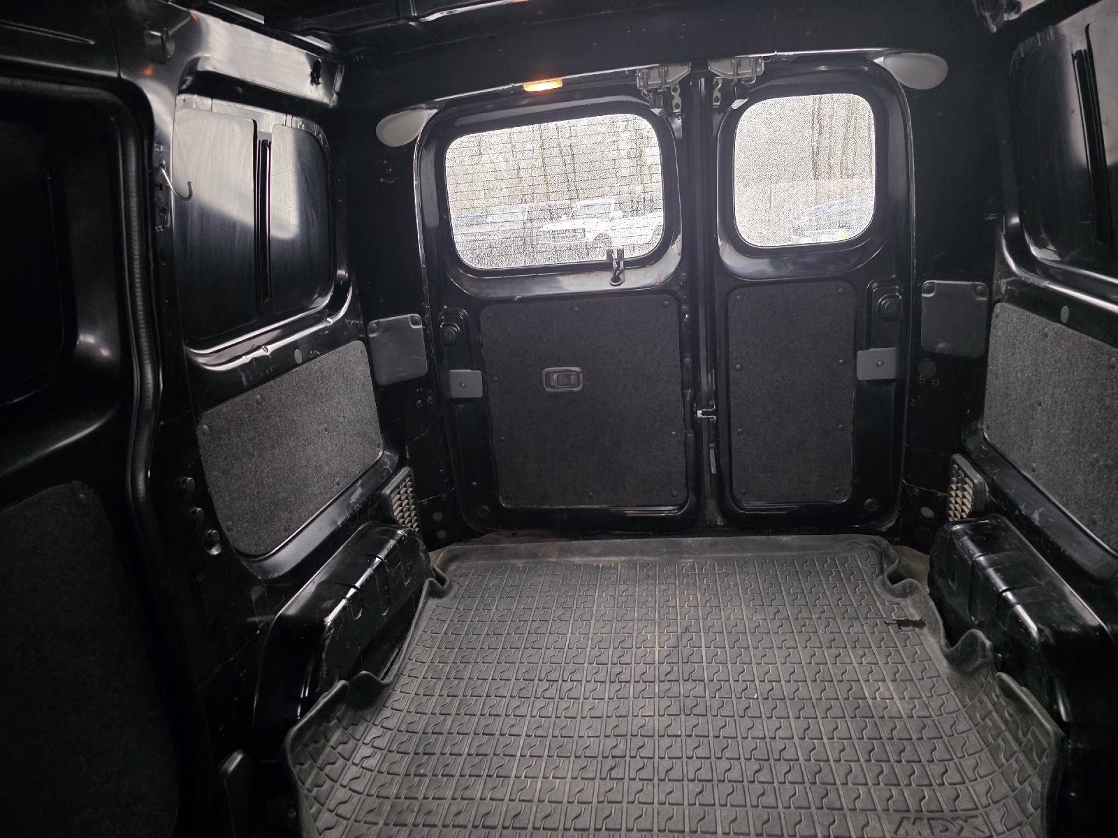 2014 Super Black Nissan NV200 SV FWD Van
