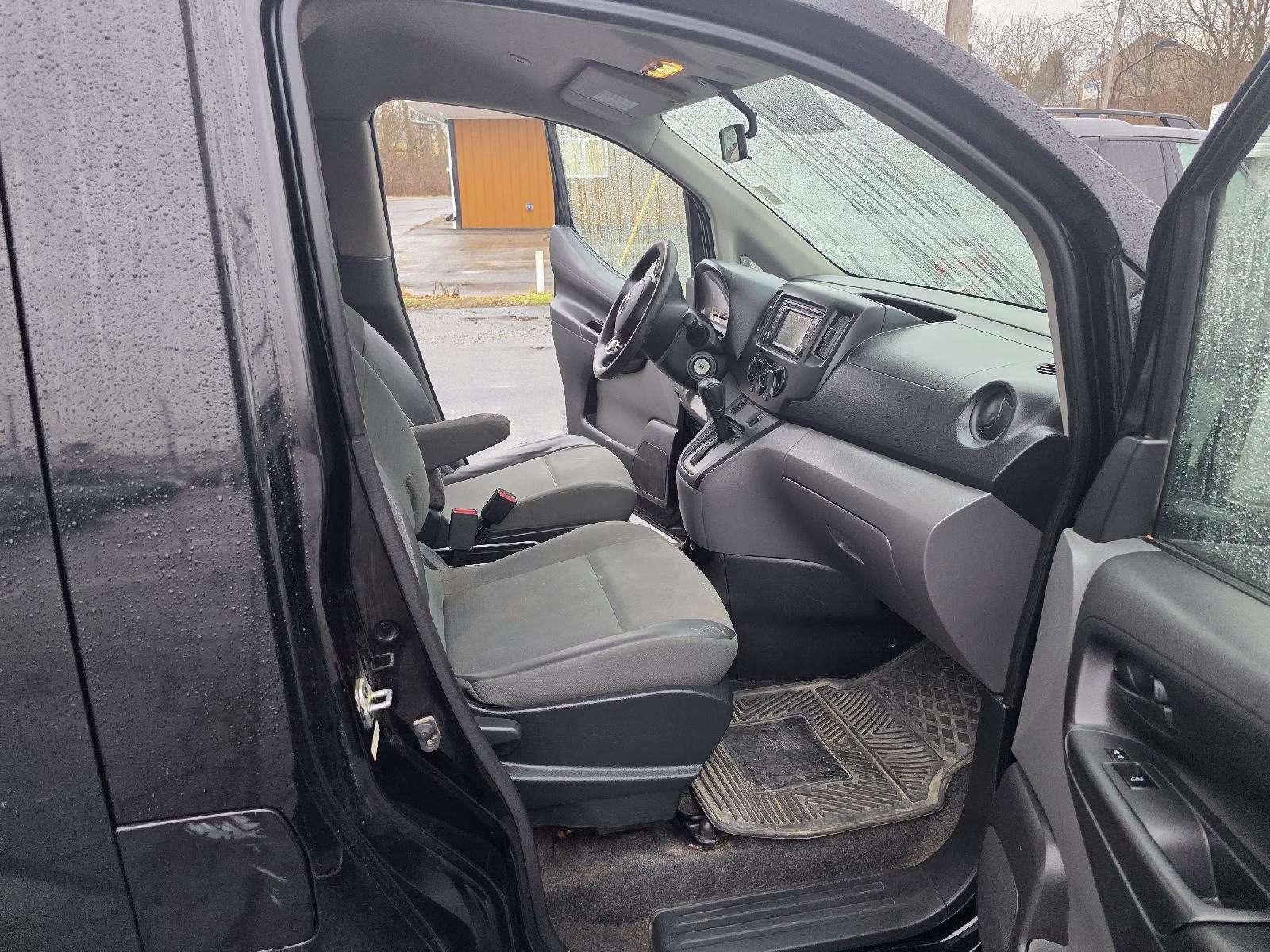 2014 Super Black Nissan NV200 SV FWD Van
