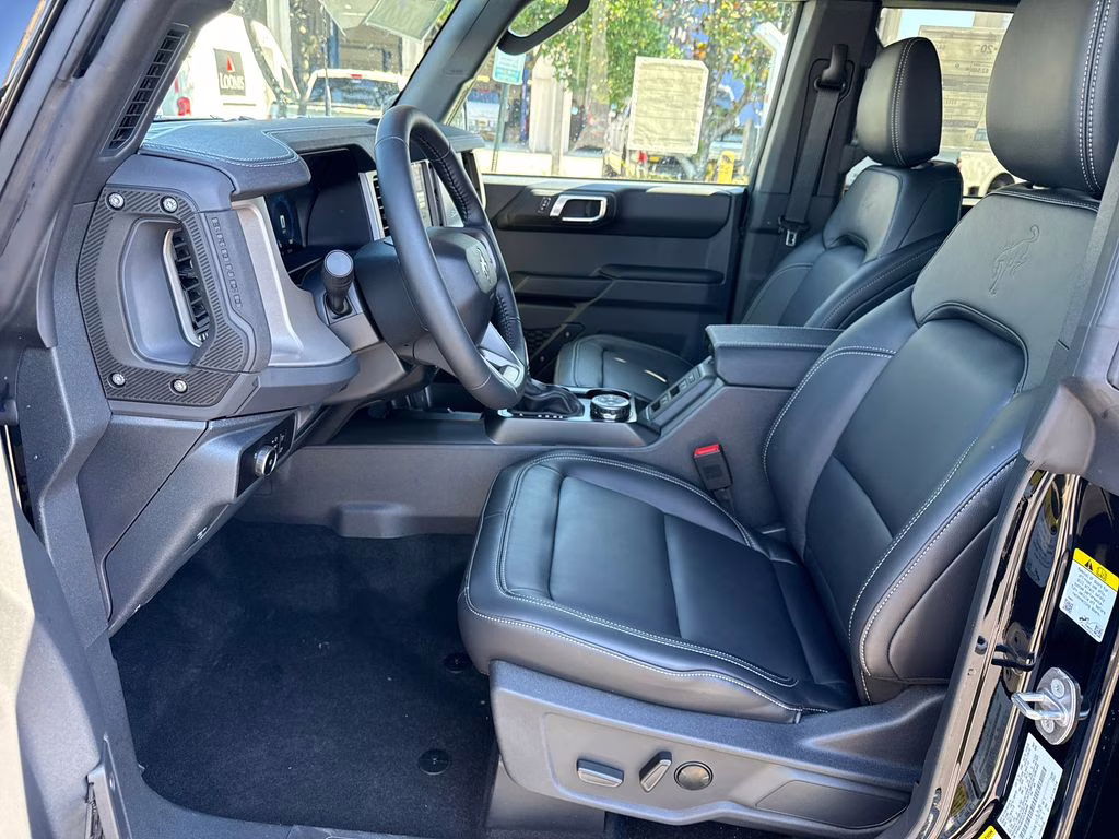 2026 Shadow Black Ford Bronco Outer Banks 4X4 SUV