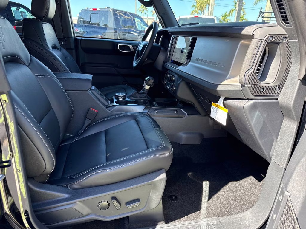 2026 Shadow Black Ford Bronco Outer Banks 4X4 SUV