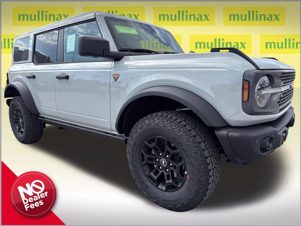2026 Avalanche Gray Ford Bronco Badlands 4X4 SUV