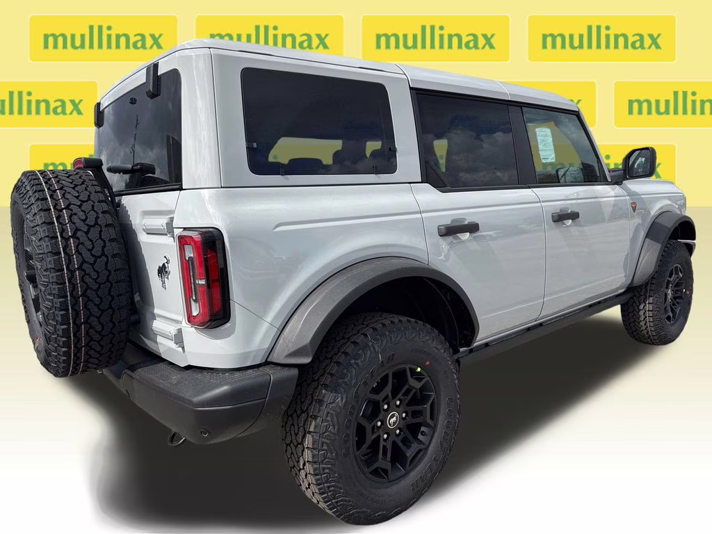 2026 Avalanche Gray Ford Bronco Badlands 4X4 SUV