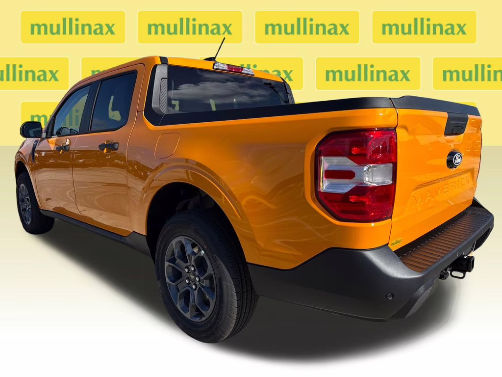 2026 Orange Fury Metallic Tri-Coat Ford Maverick XLT FWD Truck