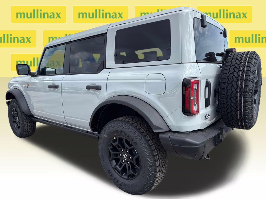 2026 Avalanche Gray Ford Bronco Badlands 4X4 SUV
