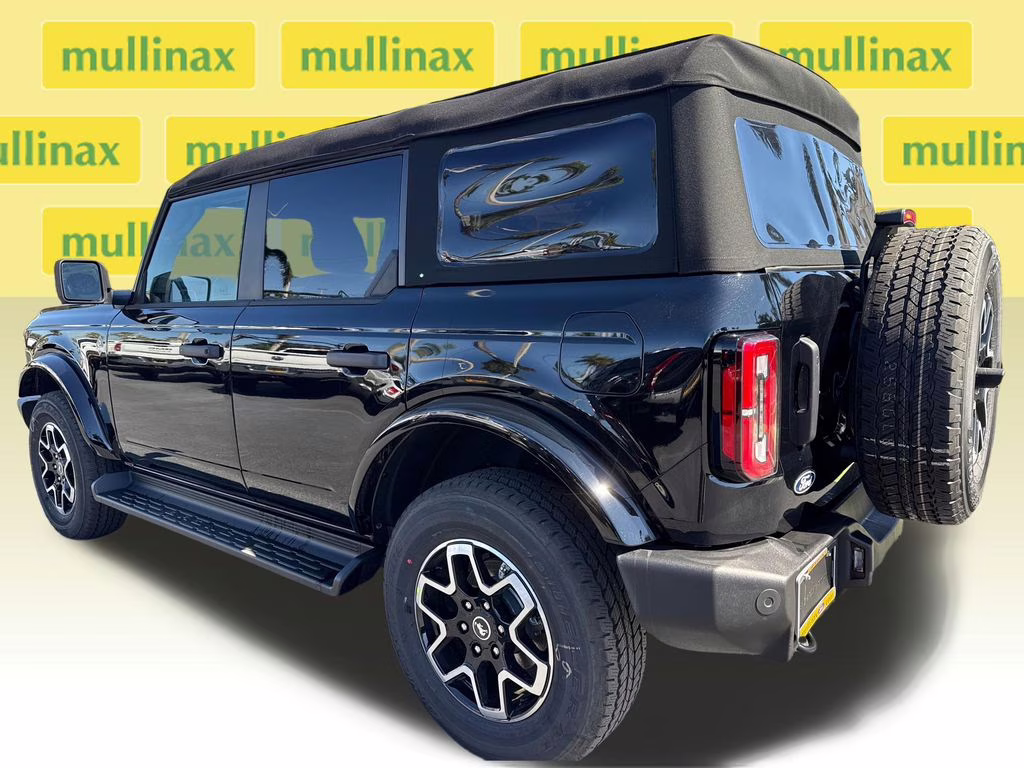 2026 Shadow Black Ford Bronco Outer Banks 4X4 SUV
