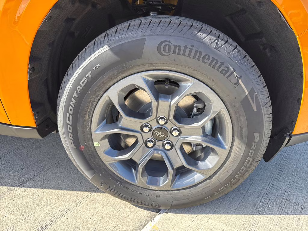 2026 Orange Fury Metallic Tri-Coat Ford Maverick XLT FWD Truck