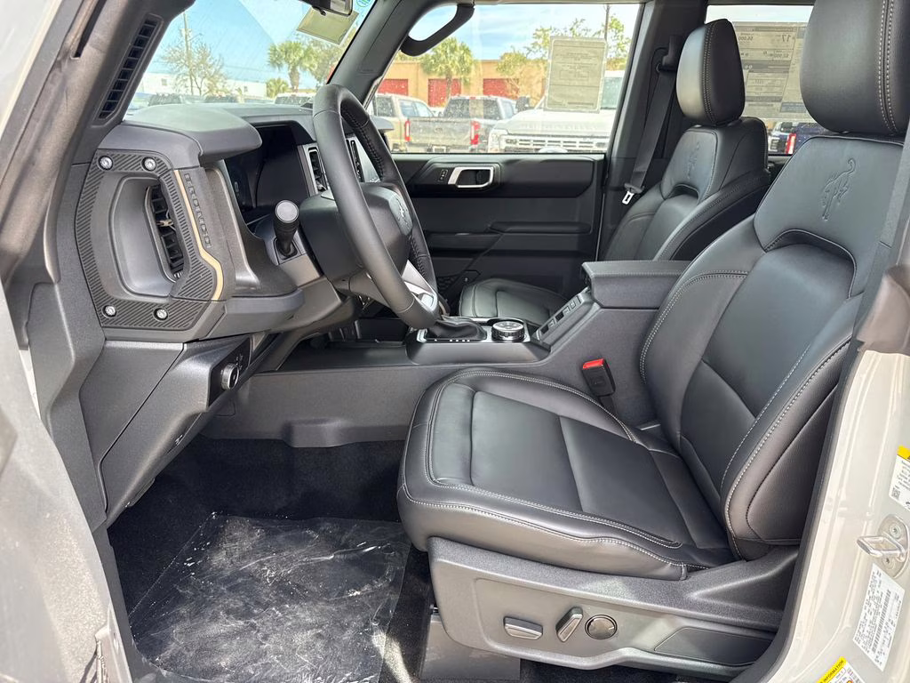 2026 Avalanche Gray Ford Bronco Badlands 4X4 SUV