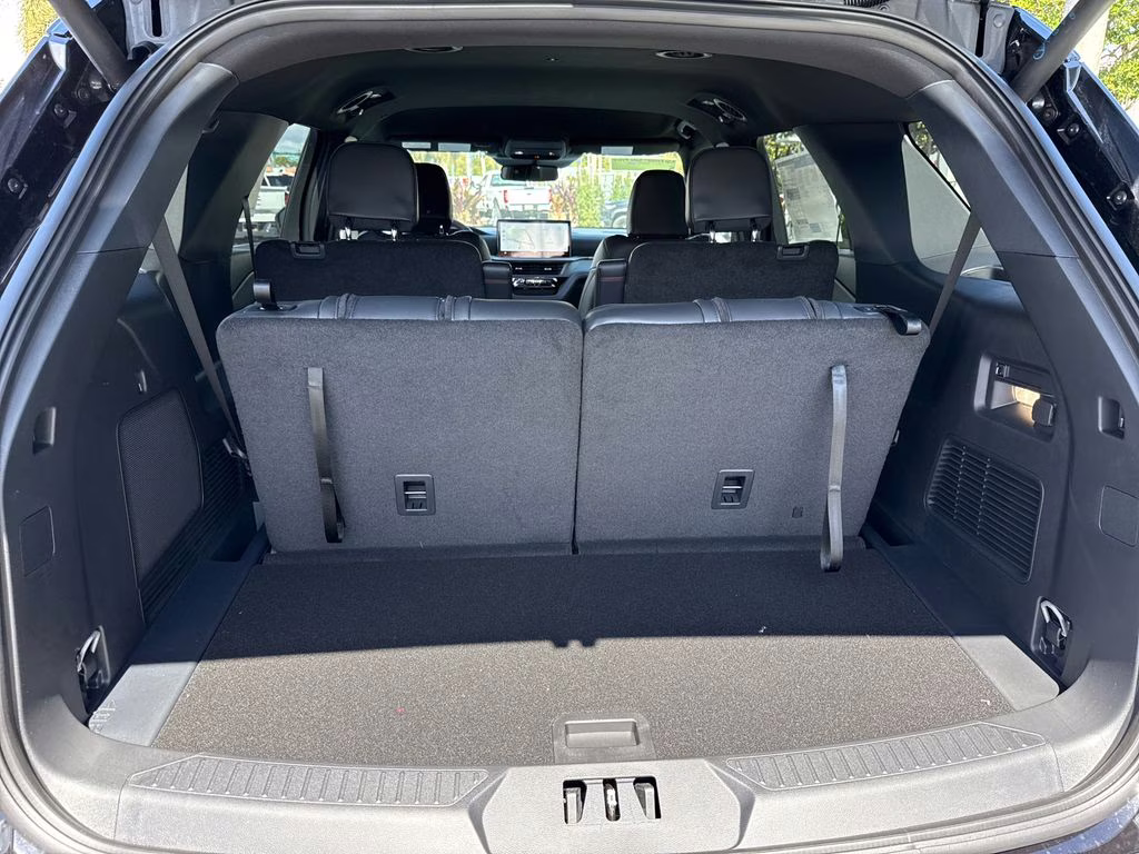 2026 Agate Black Metallic Ford Explorer ST-Line RWD SUV