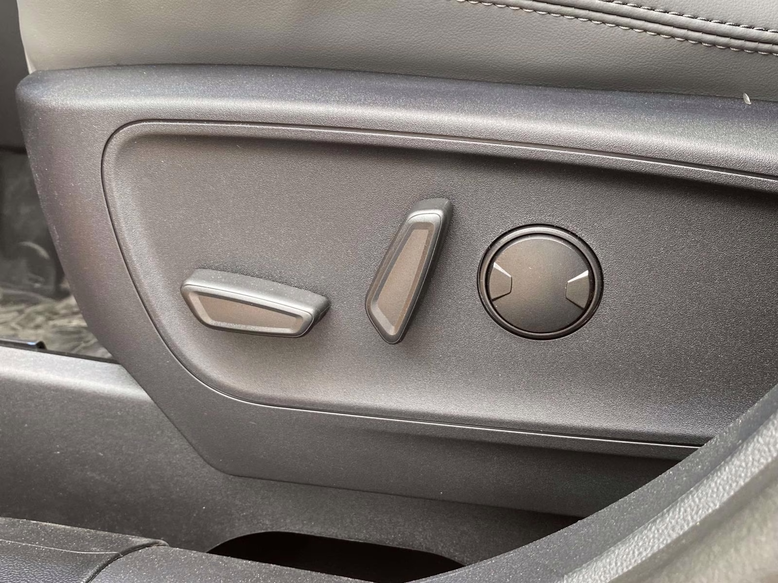 2026 Orange Fury Metallic Tri-Coat Ford Bronco Sport Badlands 4X4 SUV