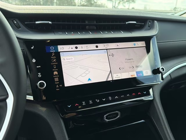 2026 Diamond Black Crystal Pearlcoat Jeep Grand Cherokee Laredo Altitude RWD SUV