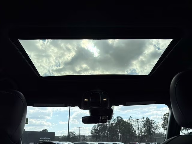 2026 Diamond Black Crystal Pearlcoat Jeep Grand Cherokee Laredo Altitude RWD SUV