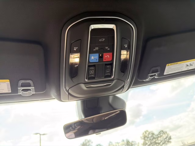 2026 Diamond Black Crystal Pearlcoat Jeep Grand Cherokee Laredo Altitude RWD SUV