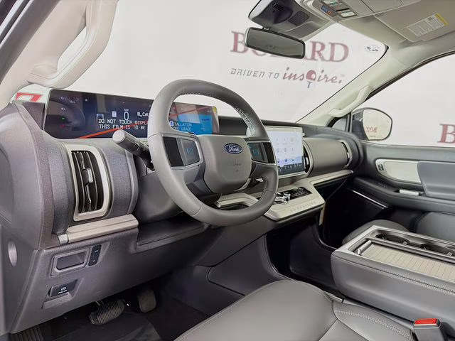 2026 Space Silver Metallic Ford Expedition Active RWD SUV