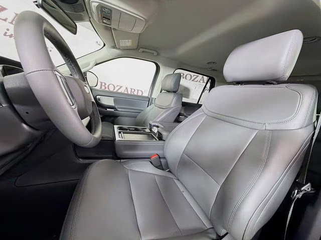 2026 Space Silver Metallic Ford Expedition Active RWD SUV