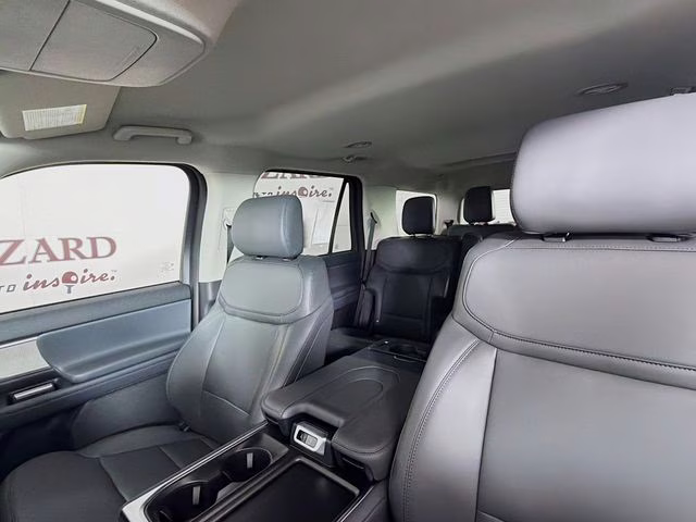 2026 Space Silver Metallic Ford Expedition Active RWD SUV