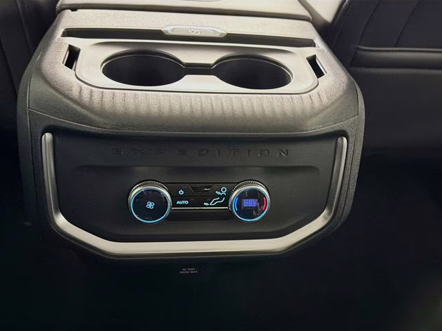 2026 Space Silver Metallic Ford Expedition Active RWD SUV