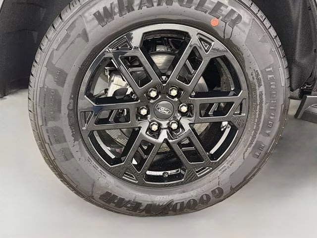 2026 Space Silver Metallic Ford Expedition Active RWD SUV