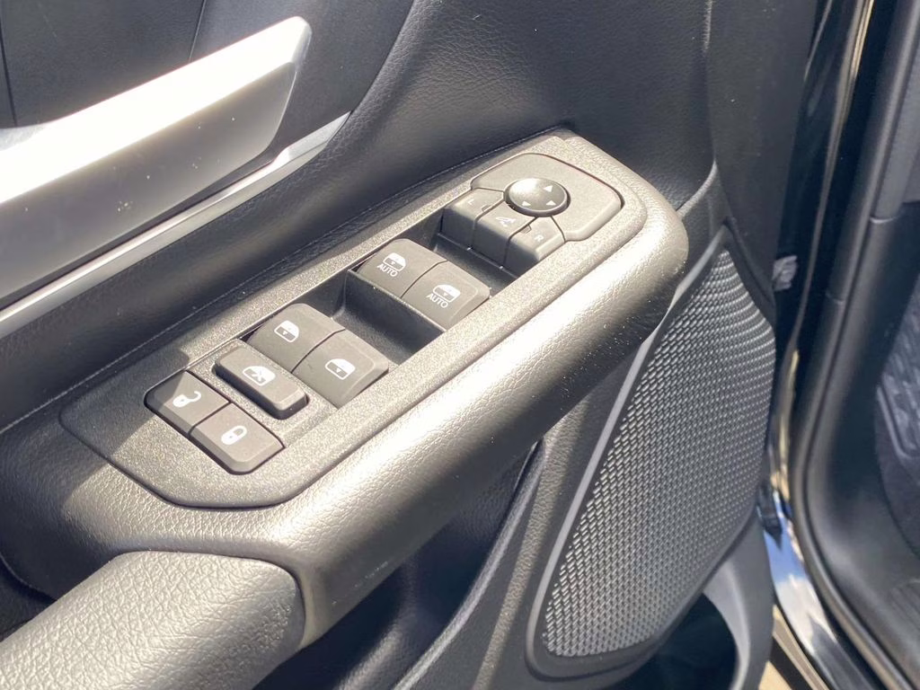 2026 Diamond Black Crystal Pearlcoat Ram 1500 Big Horn/Lone Star 4X4 Truck