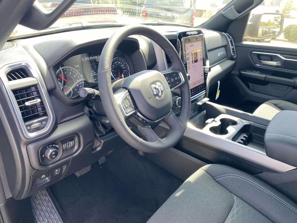 2026 Diamond Black Crystal Pearlcoat Ram 1500 Big Horn/Lone Star 4X4 Truck