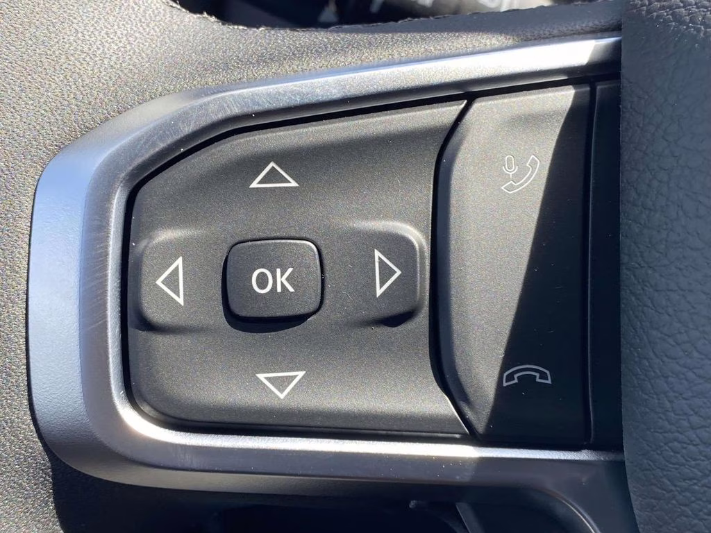 2026 Diamond Black Crystal Pearlcoat Ram 1500 Big Horn/Lone Star 4X4 Truck