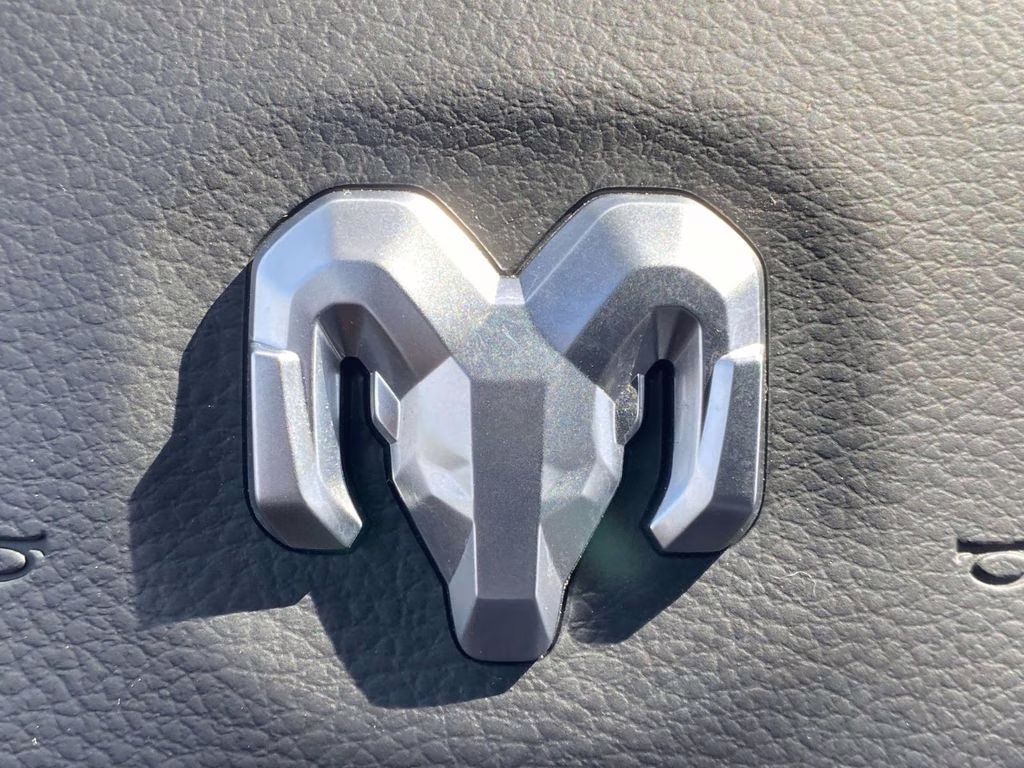 2026 Diamond Black Crystal Pearlcoat Ram 1500 Big Horn/Lone Star 4X4 Truck