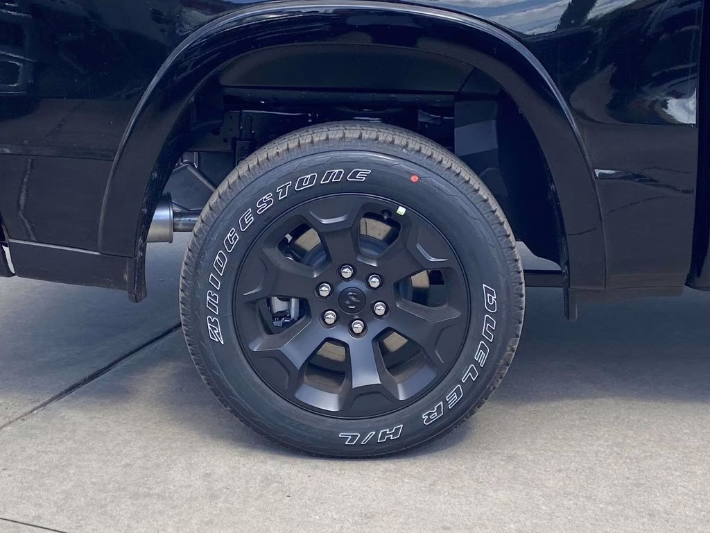 2026 Diamond Black Crystal Pearlcoat Ram 1500 Big Horn/Lone Star 4X4 Truck