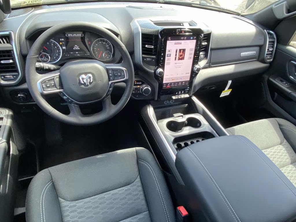 2026 Diamond Black Crystal Pearlcoat Ram 1500 Big Horn/Lone Star 4X4 Truck