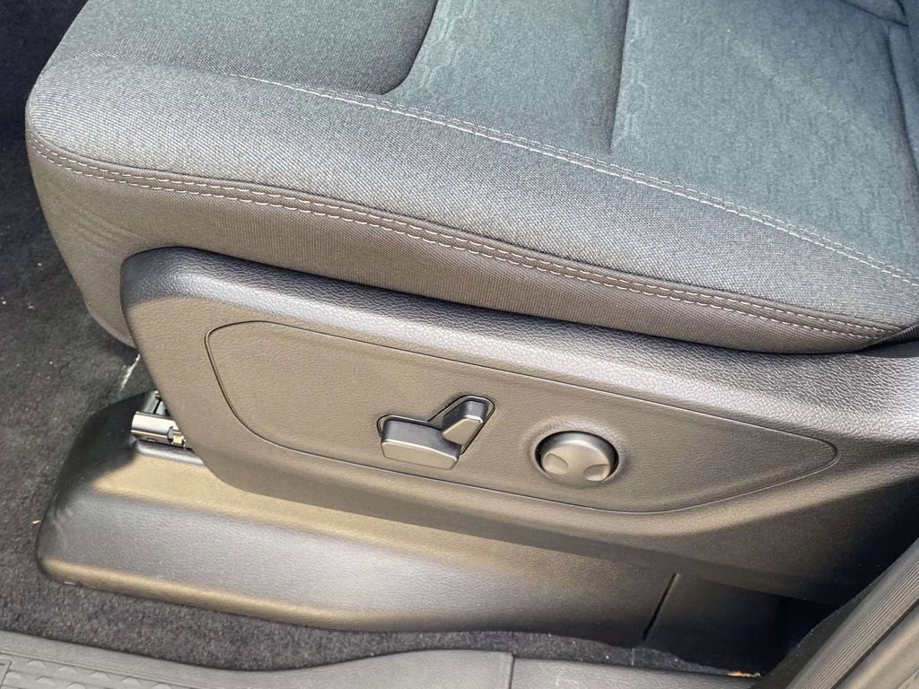 2026 Diamond Black Crystal Pearlcoat Ram 1500 Big Horn/Lone Star 4X4 Truck