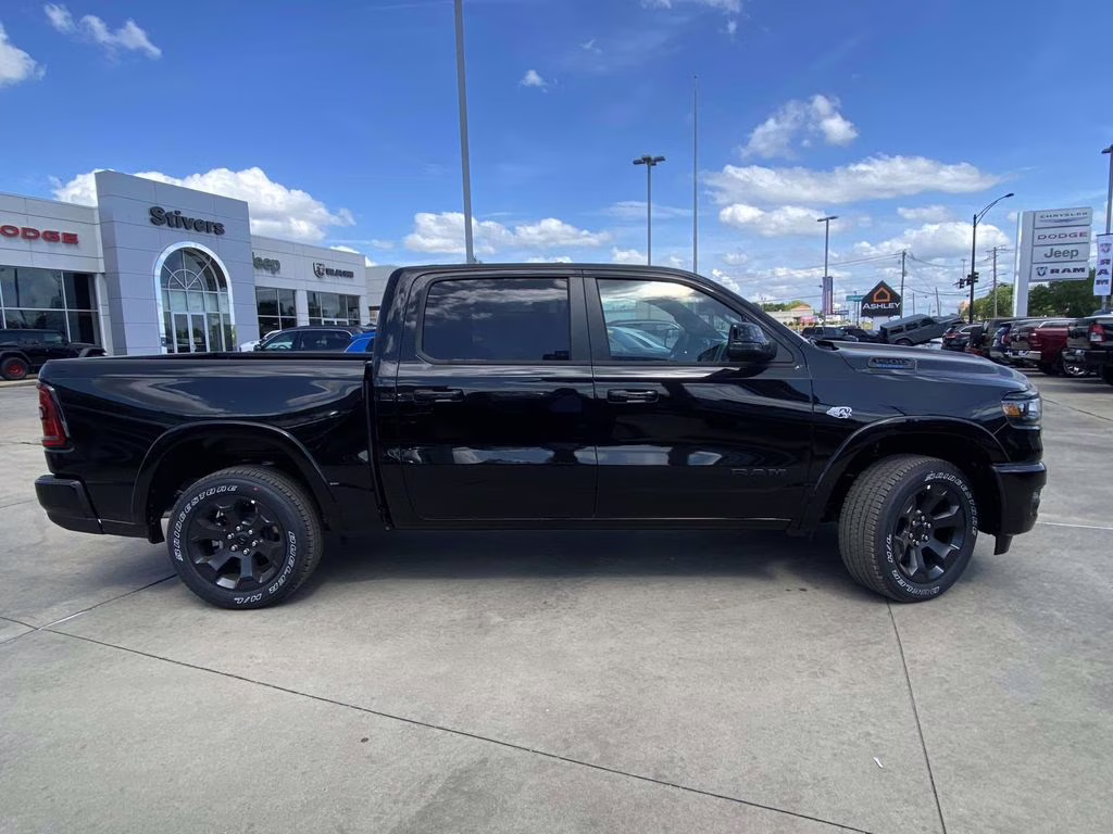 2026 Diamond Black Crystal Pearlcoat Ram 1500 Big Horn/Lone Star 4X4 Truck
