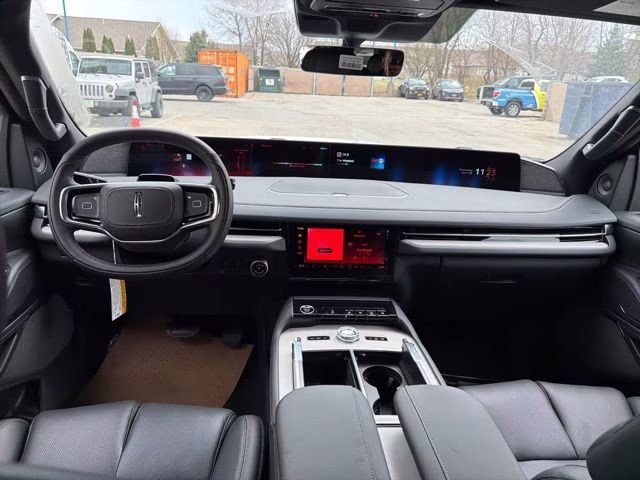 2026 Crystal White Metallic Clearcoat Lincoln Navigator Reserve 4X4 SUV