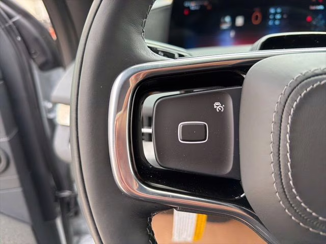 2026 Crystal White Metallic Clearcoat Lincoln Navigator Reserve 4X4 SUV