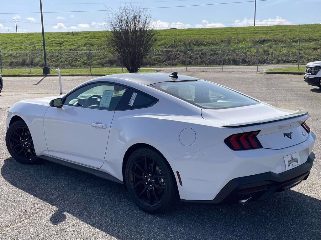 2026 Oxford White Ford Mustang EcoBoost RWD Coupe