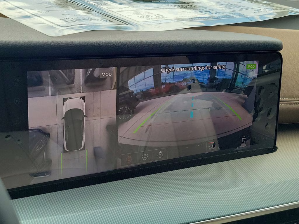 2026 White / Black Nissan Murano Platinum AWD SUV