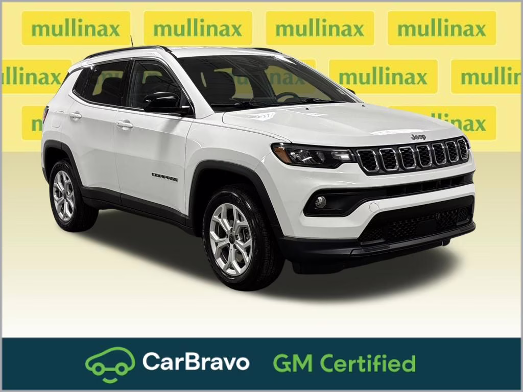 2025 Bright White Clearcoat Jeep Compass Latitude 4X4 SUV