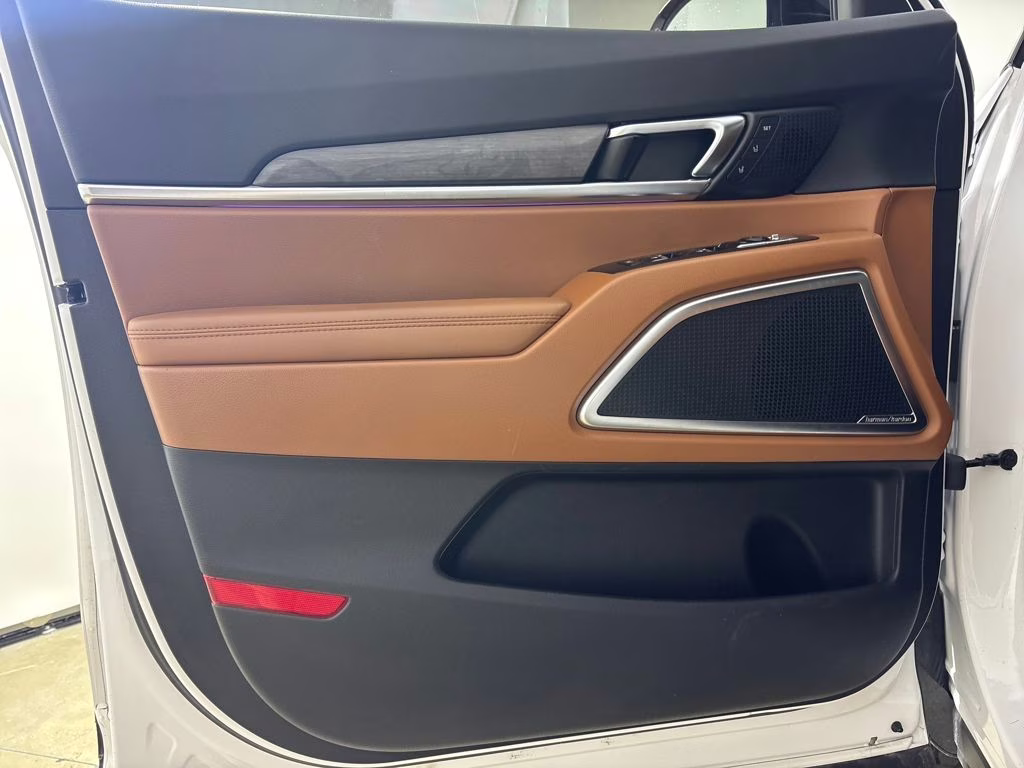 2024 Glacial White Pearl Kia Telluride SX-Prestige X-Pro AWD SUV