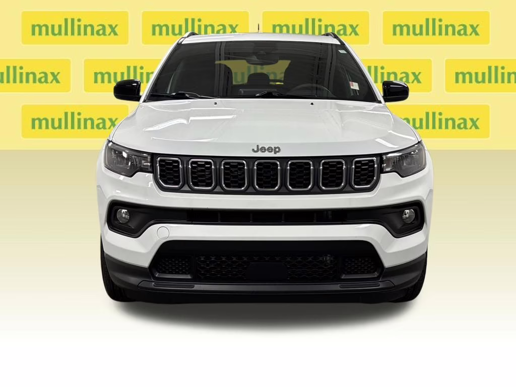 2025 Bright White Clearcoat Jeep Compass Latitude 4X4 SUV